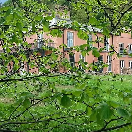 House 5*